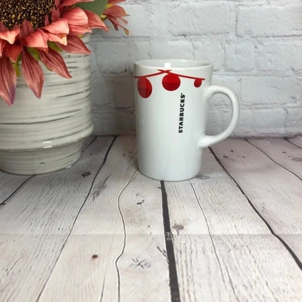 2012 Starbucks holiday mug